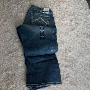 Ariat Real Women's Mid Rise Straight Jeans Brand new.